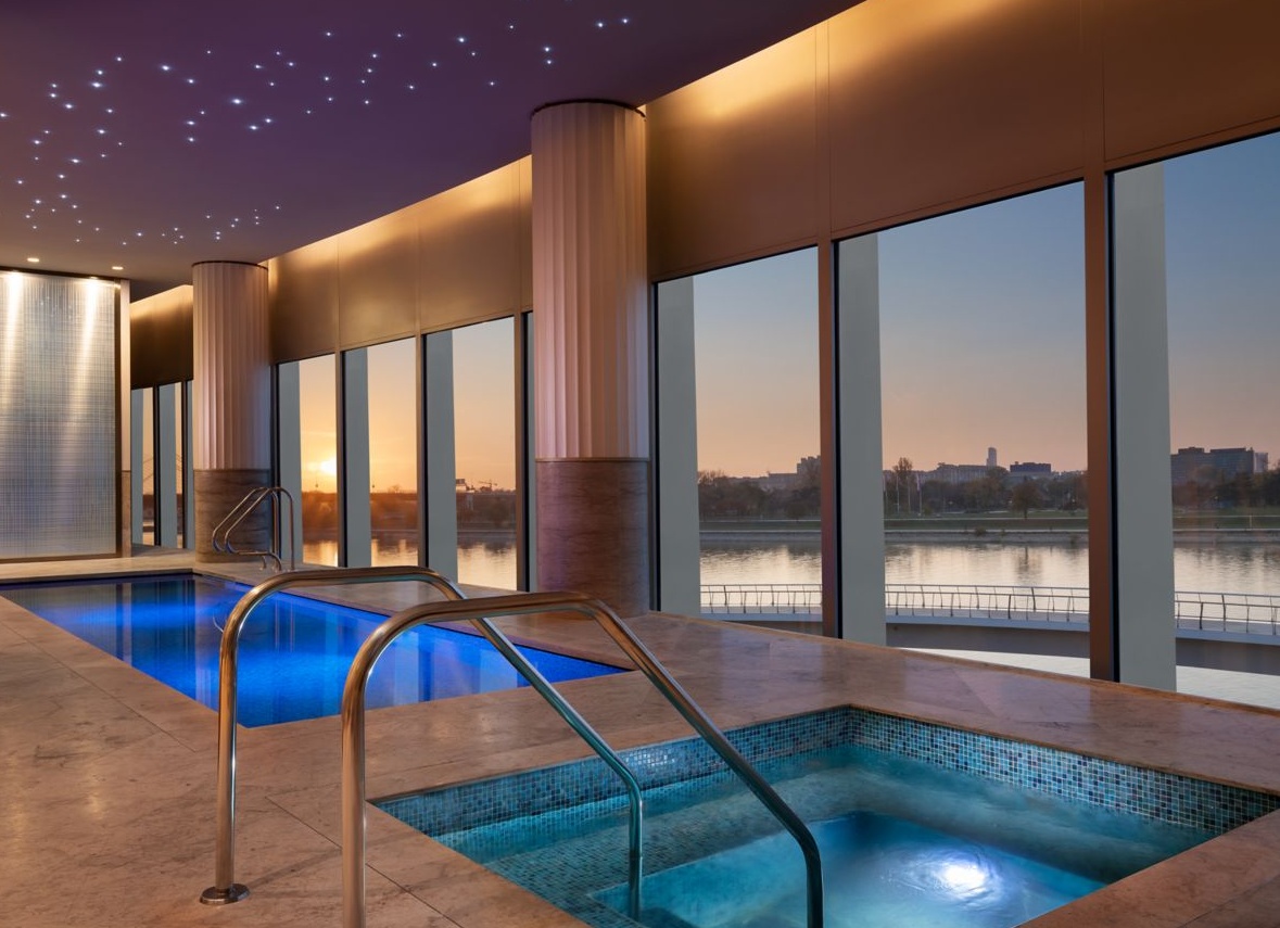 Банный комплекс: идеи оформления из стекла